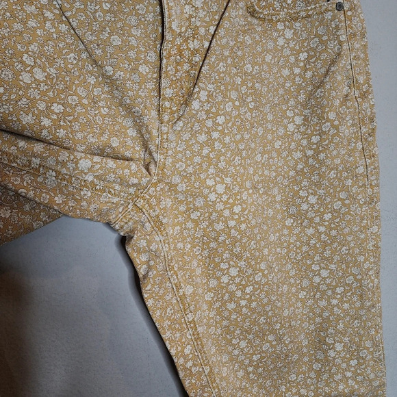 American Eagle Yellow Floral Jeans.  90s straight.  Women's size 14. - Picture 5 of 16